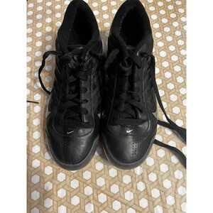 Nike‎ Boys Black And White Landshark Cleats Size 4Y 511290–009